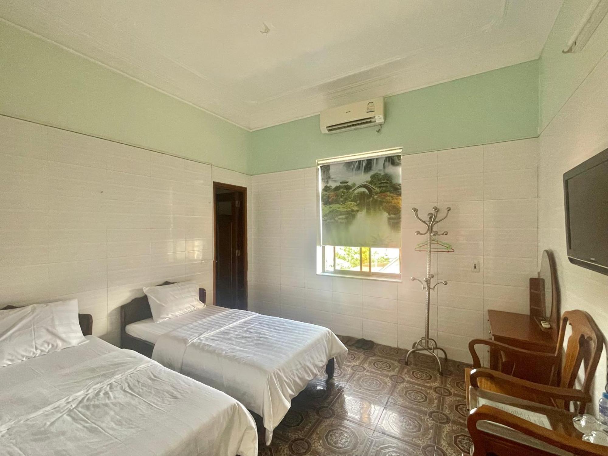 Bach Dai Dung Hotel Hà Tĩnh Extérieur photo